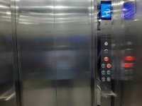 Bán Căn Nhà 5 Tầng Tại Lạc Long Quân Hà Nội