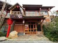 CHO THUÊ NHÀ GỖ 2 TẦNG – NẰM GIỮA KHU CHỢ ĐÊM, PHỐ ĐI BỘ MỘC CHÂU