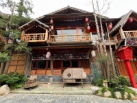 CHO THUÊ NHÀ GỖ 2 TẦNG – NẰM GIỮA KHU CHỢ ĐÊM, PHỐ ĐI BỘ MỘC CHÂU