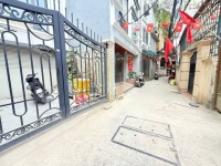 Võng Thị – CCMN 6T thang máy 104m² MT 6.1m – Giá chào 27.5 Tỷ Gần Hồ Tây