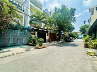 Nhà VIP Đường Nguyễn Văn Khối, P8 Gò Vấp – 4 Tầng Đối Diện Công Viên Làng Hoa – Chỉ 11 Tỷ