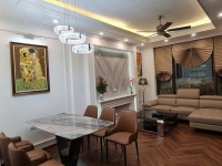 Bán nhà Nguyễn Văn Cừ 75m 6 tầng thang máy ô tô qua hơn 15 tỷ