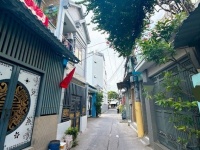 Hẻm 1/ - Hẻm Xe Tải - Bình Tân - 4 Tỷ Nhỉnh - Nhà Đẹp - 60M2 - 2 TẦNG - 2PN