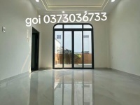 Bán nhà Gấp đã giãm 500 triu Ngang 8.8 x 8.8 nở 9m đúc bê tông q4 trung tâm