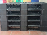 PALLET NHỰA 1100 x 1100 x 125 mm MÀU ĐEN. MUA/BÁN LH: 0964018718