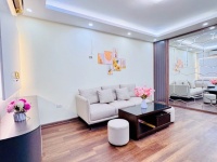 Bán tập thể QUỳnh MAi  68 m 2 ngủ 2 wc cụcw hiếm oto đỗ cổng chỉ nhỉnh 3 tỷ