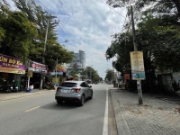 Quận 7, Lô Đất Mặt Tiền Hoàng Quốc Việt, 10,8x60m, Có Lối Đi Sau, Giá 115 tỷ, Bán Gấp