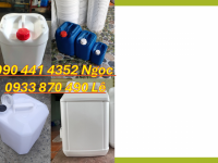 Can 10 lít vuông đựng HCl, can nhựa 20 lít đựng thuốc trừ sâu, can 25 lít đựng nhớt 