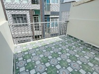 Nhà  Mới hèm 243 Hoàng Diệu quận 4,  nhà nằm cách 2 mặt tiền vĩnh khánh và đường số 41 vài trăm mét