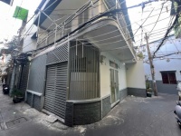 Bán nhà Mặt tiền  hẻm xe hơi sát nhà 
Ngang 6m6  x 8m5 đúc bê tông 
Q4 nhỉnh 5 đ