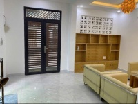 Bán nhà Mặt tiền  hẻm xe hơi sát nhà 
Ngang 6m6  x 8m5 đúc bê tông 
Q4 nhỉnh 5 đ