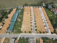 Chủ đến hạn ngân hàng, bán nhanh lô 102m2  gầnTân Xã, khu vực trung tâm Hòa Lạc. Phù hợp xây trọ,