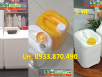 Can 3.8 lít đựng hóa chất, can nhựa 3.6 lít đựng dầu máy, can 2 lít đựng nước lau sàn 