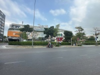 Chỉ 8 tỷ hơn có nhà mặt phố kênh Tham Lương 66m2 4 tầng mới ở và KD sát Emart 2.
