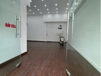 Chính chủ cho thuê cửa hàng mặt phố vị trí đẹp số 33 phố Chùa Bộc, Đống Đa, HN