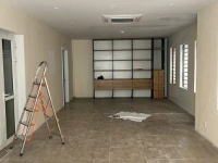 Cho thuê Tầng 1 (DT 70m2 ) KD & làm văn phòng, showroom, toà nhà số 10 ngõ 1194 đường Láng.