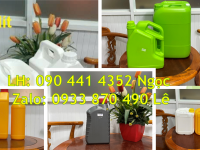 Can nhựa 0.5 lít vuông, can 1 lít màu đen, can 5 lít đựng hóa chất màu trắng 