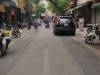 Bán Nhà mặt phố Nguyễn Trường Tộ, Ba Đình 139m2, MT 9m, vỉa hè rộng, kinh doanh 190 Tỷ