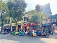 ĐỘC TÔN CHÀO BÁN NHÀ 2 TẦNG MẶT TIỀN KD Đ.NGUYỄN DU, BÊN NGHÉ, QUẬN 1 - VIEW TRỰC DIỆN NHÀ THỜ ĐỨC