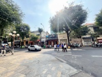ĐỘC TÔN CHÀO BÁN NHÀ 2 TẦNG MẶT TIỀN KD Đ.NGUYỄN DU, BÊN NGHÉ, QUẬN 1 - VIEW TRỰC DIỆN NHÀ THỜ ĐỨC