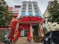 Bán tòa khách sạn 3 sao Mỹ Đình 42 phòng, 236m², sẵn khách thuê, dòng tiền ổn định, vị trí vàng