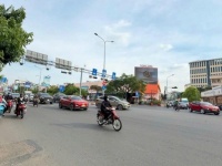 Bán nhà Mặt tiền Cộng Hòa, ngay VinCome, Út Tịch, 5x23m, 3 Tầng - 4 PN, chỉ 32 Tỷ.
