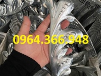 Lá cong tôn dập trang trí cho cổng và lan can