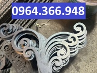 Góc hoa CNC mái kính trang trí mặt tiền