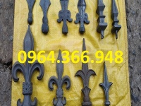 Lá mác gang tạo nét cổ điển cho cổng sắt