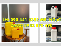 Bình nhựa vuông 5 lít vàng, can tròn 2 lít trắng, can nhựa 1 lít đựng chất lỏng diệt sâu bọ 