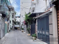 Chính chủ ở xa gửi bán nhà 3 tầng Khu Bàn Cờ TTTP Nha Trang - Hẻm thông ô tô vào tận sân nhà