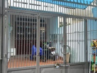 Chính chủ ở xa gửi bán nhà 3 tầng Khu Bàn Cờ TTTP Nha Trang - Hẻm thông ô tô vào tận sân nhà