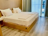 Bán khách sạn 6 tầng mặt tiền Lê Văn Quý, 148m2, giá 44 tỷ
