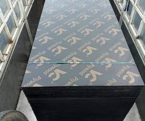 Ván ép phủ phim giá rẻ tại Thạch Thất Hà Nội 