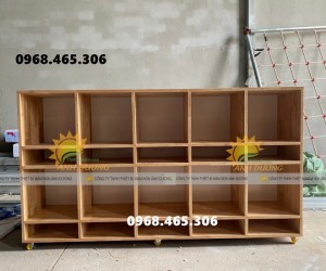 Tủ balo trẻ em, tủ cặp mầm non bằng gỗ cao su