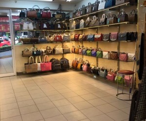 Quận 5 - Chợ An Đông ! SANG NHƯỢNG SHOP SỈ, BÁN BUÔN TÚI XÁCH NỮ CAO CẤP TẠI CHỢ SỈ – VỊ TRÍ ĐẸP –