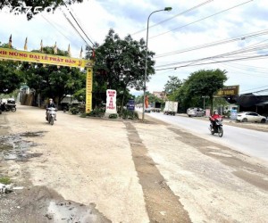 HOT 
em cần bán mảnh này 
73,7m đất ngay Ql6 đi vào tại Thanh Bình , chương mỹ
liên hệ em :