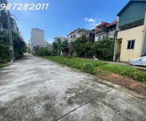 HOT 
em cần bán mảnh này  đại yên , chương mỹ 
65,8m nằm trung tâm phường chương mỹ 
liên hệ em