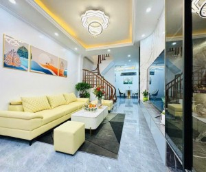Cho thuê nhà nguyên căn mới kinh koong ngõ 69 Hoàng Văn Thái, 40m2 x 4 tầng, 5 PN, 16Tr/th