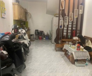 NHÀ MỚI THỊNH QUANG - LÔ GÓC - 3 THOÁNG - DT 32m2 5 tầng MT 4.2m Giá 8.4 tỷ