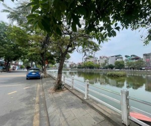 Bán nhà ngõ 135 phố Bồ Đề 60m, thang máy, ô tô vào nhà.