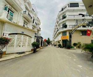 NHÀ ĐẸP TÔ NGỌC VÂN QUẬN 12 CHO THUÊ, 4PN 5WC, XE HƠI ĐẬU