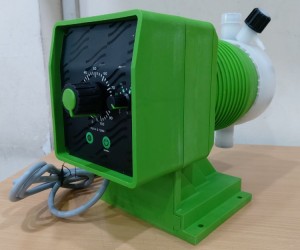 Bơm định lượng EMEC AMS MF 2505 FP Giải pháp định lượng hóa chất ổn định và đa chế độ