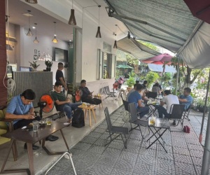Vì bận nên mình cần sang lại quán đang hoạt động bình thường và có khách ổn định sẵn