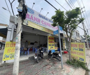 Hóc Môn ! SANG RẺ QUÁN BÁNH CANH CÁ LÓC – BÚN BÒ HUẾ , Góc 2 MT , DT : 12m  x 12m , MT đường lớn