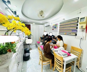 SANG TIỆM NAIL- MI – GỘI MẶT TIỀN ĐƯỜNG NGUYỄN THẦN HIẾN, QUẬN 4