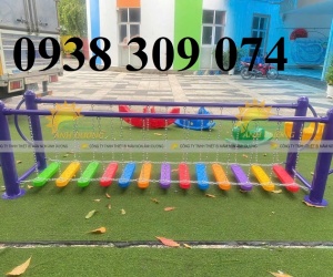 Cầu thăng bằng dao động, thang thăng bằng mầm non