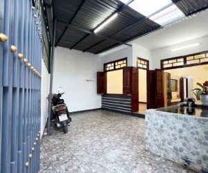 Căn nhà hẽm Cầu Dứa Phú Nông ngay Trung tâm phường Tây Nha Trang sát cạnh chợ,bách hóa xanh