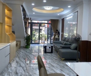 Nhà mới 1 căn ra mặt tiền đường số Tân Kiểng Q 7 Ngang 4 x10 có 5 tỷ