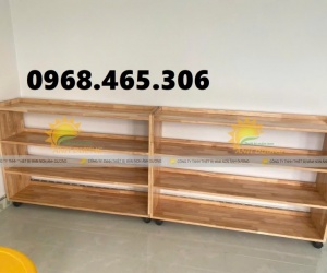 Kệ nhà trẻ, kệ gỗ cao su mầm non, kệ 3 tầng mầm non